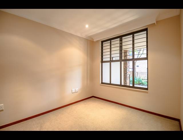 2 BEDROOM APARTMENT FOR SALE IN NEWLANDS